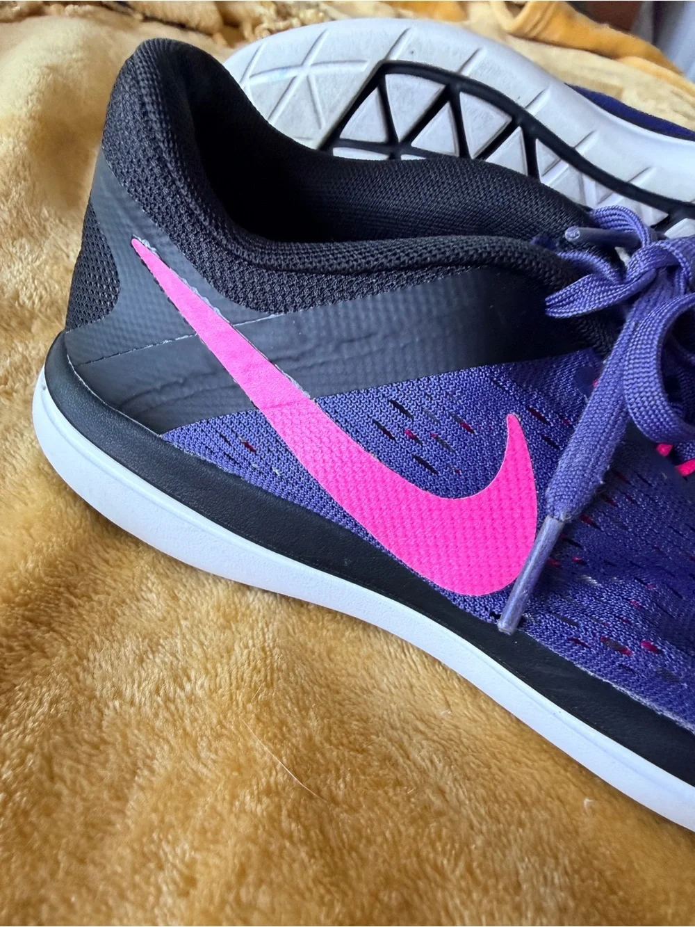 Nike Flex Run Athletic Sneakers Size 7